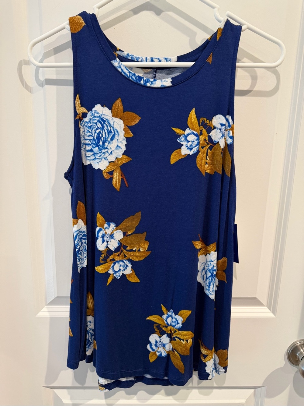 Apt. 9 Navy Floral Tank Top Size Small